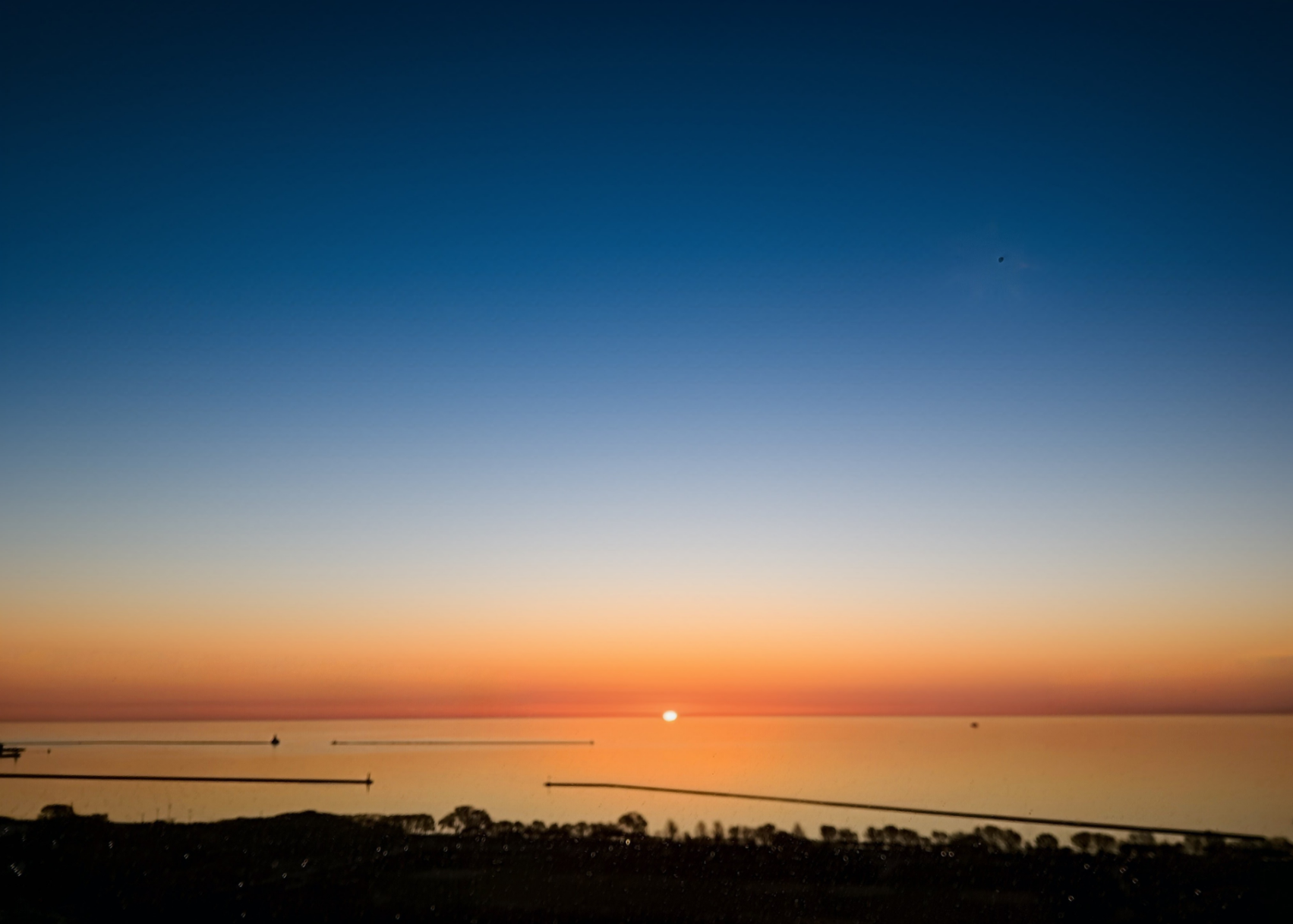 another beautiful sunrise over the shores of Lake Michigan